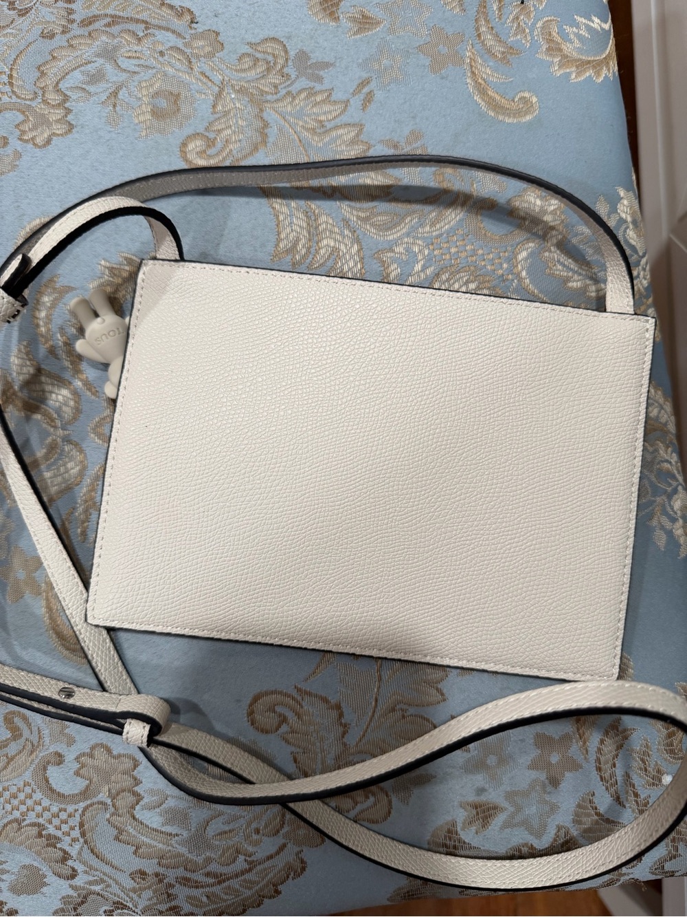 TOUS Cream Crossbody Cardholder with Bear Charm and Front Zip - Picture 4 of 4
